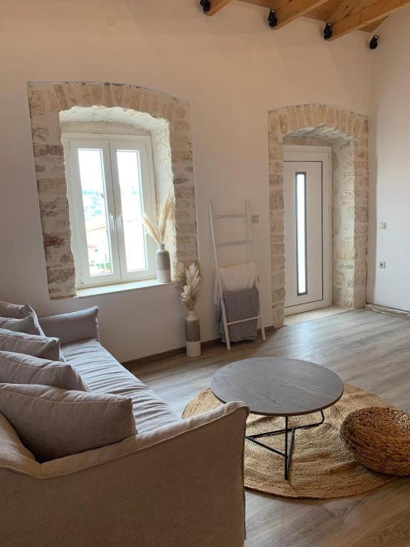 Mangata Suites Homes With Private Pools Spartokhórion Екстериор снимка